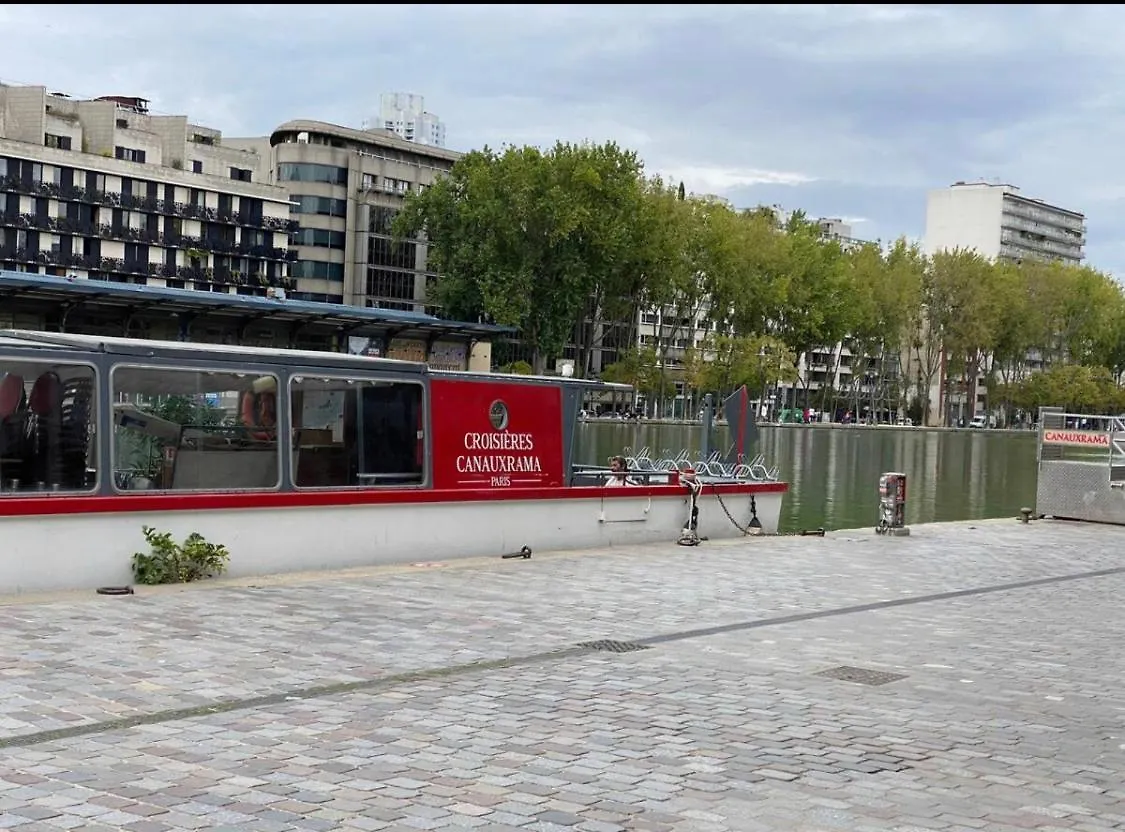 Apartment Studio Tout Equipe Bassin De La Vilette Centre Paris
